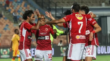 الأهلي في مواجهة سيراميكا كليوباترا ضمن منافسات الدوري المصري الممتاز