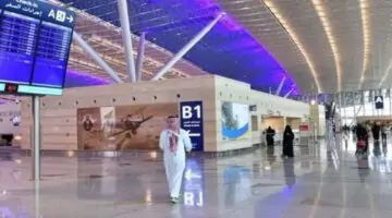 "مطار الملك عبدالعزيز" يوضح 4 إرشادات عن استخدام السلالم الكهربائية في المطارات