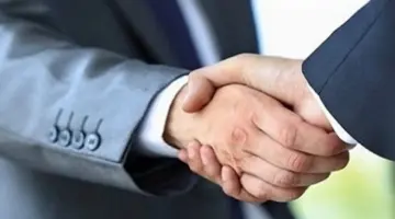 وزارة الصحة الكويتية تنصح بـ منع المصافحة بالأيدي بالمقابر للحد من انتشار الأمراض