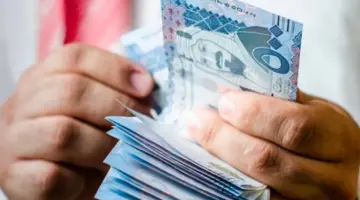 كم باقي على إيداع رواتب الموظفين الحكوميين لشهر مارس 2024؟
