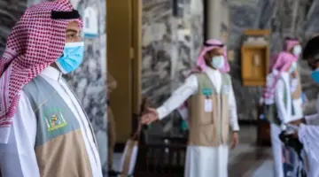 رسميا .. إدارة المسجد الحرام تمنع دخول جوالين المياه وحقائب السفر والأكل للحرم