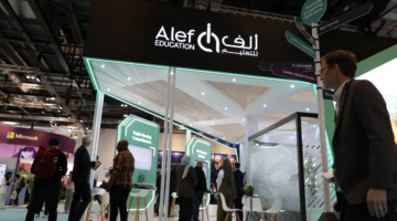 سهم الف للتعليم يهبط 18% في بداية تداولاته بسوق أبوظبي المالي