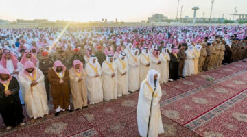 سبع تكبيرات أم ثمانية.. كيف أصلي صلاة العيد في المنزل وما حكم عدم الصلاة في المسجد؟