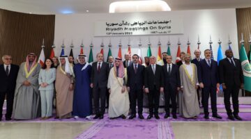 مصر تحدد موقفها: الدول المشاركة في اجتماع الرياض سوريا بالعاصمة السعودية