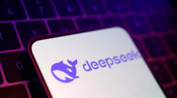 "بشكل مجاني" خطوات تحميل تطبيق DeepSeek Al للذكاء الإصطناعي ومميزاته