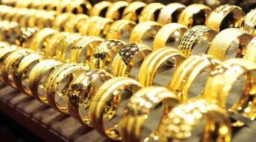سعر الذهب اليوم عيار 21 الآن... سعر الذهب اليوم الأحد 2 فبراير 2025 بعد الارتفاع الأخير في الصاغة