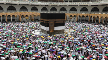 جدول أئمة الحرم المكي هذا الأسبوع 1446 لصلاة التهجد وفضل العشر الأواخر