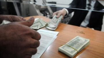 سعر الدولار اليوم في البنك الأهلي: 49.85 جنيه للشراء على 24 مايو 2025