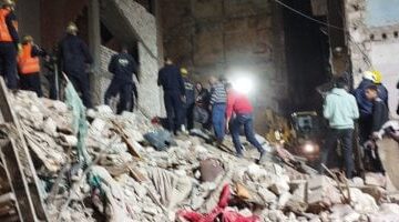 الحماية المدنية تكثف البحث عن سيدة تحت أنقاض عقار اللبان المنهار.. فيديو