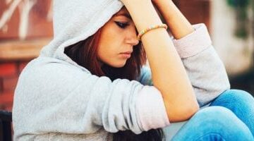 دراسة تكشف: تناول الفواكه الحمضية يقلل خطر الإصابة بالاكتئاب!