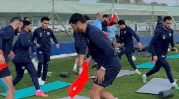 فيستون ماييلى ومصطفى فتحى يقودان هجوم بيراميدز أمام الجيش الملكى