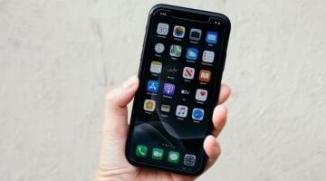 تنبؤ مثير من مسؤول أبل: الأيفون يفقد قيمته خلال 10 سنوات بسبب الذكاء الاصطناعي