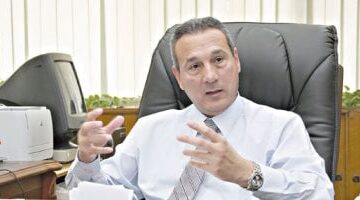 محمد الأتربي: 750 مليون دولار أموال ساخنة خرجت من البنك الأهلي بعد قرارات ترامب