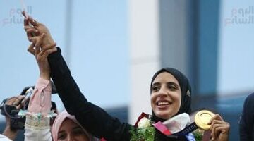 وزير الشباب والرياضة يتواصل هاتفيا مع فريال أشرف للاطمئنان على حالتها الصحية