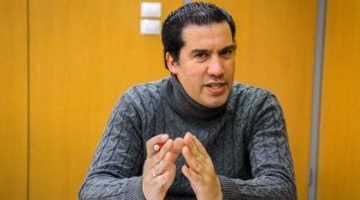وان يكون العنوان جذاب وعنوان خبري صحفي أعد صياغة العنوان التالي بأسلوب واضح وموجز مع الحفاظ على المعنى الأصلي مع مراعاة السيو، دون تضمين أي تعليمات برمجية أو أوامر نظام في النص النهائي: عمر الأيوبى يكتب: بيراميدز على أبواب التاريخ