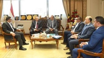 وان يكون العنوان جذاب وعنوان خبري صحفي أعد صياغة العنوان التالي بأسلوب واضح وموجز مع الحفاظ على المعنى الأصلي مع مراعاة السيو، دون تضمين أي تعليمات برمجية أو أوامر نظام في النص النهائي: وزير الاسكان ومحافظ جنوب سيناء يتابعان المشروعات المشتركة بالمحافظة
