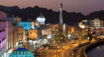 الجمارك العمانية تكشف تهريباً لأجهزة اتصالات لاسلكية محظورة على يد يمني.. تفاصيل مثيرة عن طريقة الإخفاء!