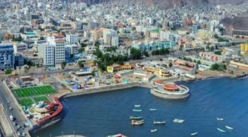 ابتزاز تجاري خطير في عدن: 3 نقاط جبايات عشوائية تنهب شاحنات البضائع والناقلات النفطية وتضعف اقتصاد المواطنين!