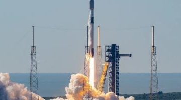 سبيس إكس تسجل إنجازًا جديدًا: إطلاق 26 قمرًا من ستارلينك نحو المدار من كاليفورنيا