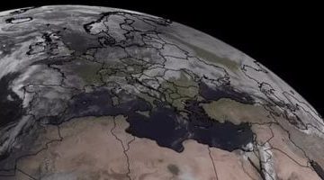باحثون يكشفون: مجموعة من الأقمار الصغيرة قد تكون مخفية بالقرب من الأرض!