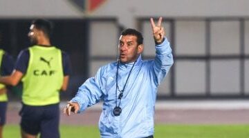 أزمة كبيرة تلاحق أنيس بوجلبان مع النادي المصري عقب الخروج من المربع الذهبي