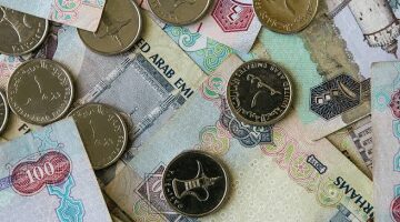 سعر الدرهم الإماراتي اليوم الجمعة: 13.55 جنيه للشراء في البنك الأهلي الرسمي