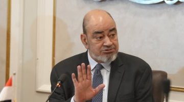 صرف الدفعة الثالثة من مستحقات شركات ومصانع المستلزمات الطبية