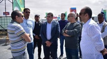 مسؤولو الإسكان في جولة تفقدية لكومبوند مزارين والشواطئ والمدينة التراثية بـ"العلمين الجديدة"