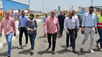 مسؤولو وزارة الإسكان يتفقدون تقدم مشروعات مدينة السويس الجديدة