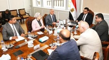 وزير الإسكان يتفاعل مع خدمات المجتمعات العمرانية عبر البوابة الإلكترونية