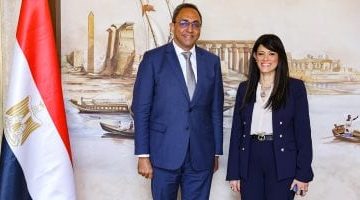 وزيرة التخطيط تلتقي محافظ قنا لتعزيز جهود التنمية في المحافظة