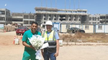 مشجع يرحب برئيس النادي المصري ببوكيه ورد في زيارته للموقع الجديد