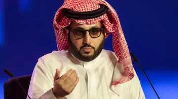 السعودية تتفوق في فنون القتال: ريادة في تنظيم النزالات الكبرى