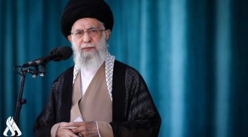 صياغة عنوان صحفي جذاب وواضح، يعبر عن المعنى الأصلي دون تغيير مضمونه: السيد الخامنئي: طهران لن تتخلى عن تخصيب اليورانيوم