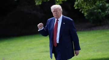 صياغة عنوان صحفي جذاب وواضح، يعبر عن المعنى الأصلي دون تغيير مضمونه: ترامب يعلن موافقة الصين على استئناف توريد المعادن النادرة إلى الولايات المتحدة
