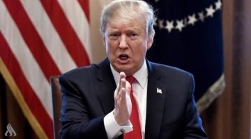 صياغة عنوان صحفي جذاب وواضح، يعبر عن المعنى الأصلي دون تغيير مضمونه: دخول قرار ترامب حظر دخول مواطني 12 دولة إلى الولايات المتحدة حيز التنفيذ
