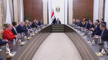 صياغة عنوان صحفي جذاب وواضح، يعبر عن المعنى الأصلي دون تغيير مضمونه: رئيس الوزراء يؤكد دور العراق المحوري في المنطقة وأهمية الشراكة مع الدول الصديقة