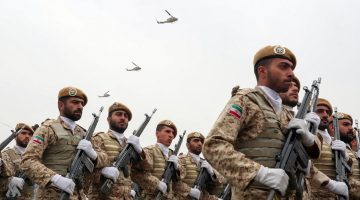 صياغة عنوان صحفي جذاب وواضح، يعبر عن المعنى الأصلي دون تغيير مضمونه: الجيش الإيراني: القوات المسلحة تلقت الأوامر لتنفيذ عقاب شديد بحق المعتدين