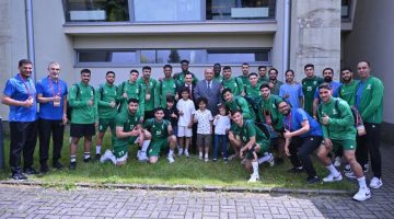 تحفيز منتخب اليد السعودي من خلال محاضرة مميزة