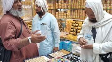 السُبحة والسجادة: أغلى الهدايا من أطهر البقاع في السعودية