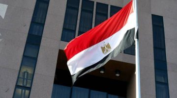 مصر تدعو للتهدئة وحماية المدنيين بعد قصف إيران