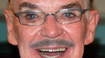 “رحيل نجم هوليوود: وفاة بطل أفلام «سبايدرمان» و«باتمان»”