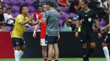 "لاعب أوكلاند يتمسك بالبقاء في الملعب ويواجه الطاقم الطبي!" - أخبار السعودية