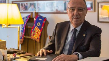 رئيس برشلونة السابق لـ«عكاظ»: تأثرت بمستوى الهلال.. وميسي قد يتلقى التكريم وفق سيناريوهين