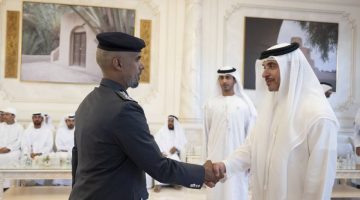 هزاع بن زايد يشارك في صلاة عيد الأضحى ويستقبل المهنئين بأجواء من الفرحة والاحتفالات