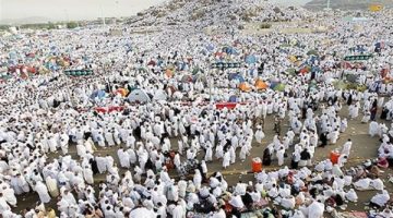 أكثر من 10 آلاف حاج إيراني عالقون في السعودية بسبب النزاع مع إسرائيل