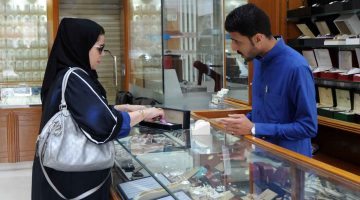 أسعار الذهب تواصل الارتفاع في السعودية: عيار 24 يصل إلى 403 ريالات