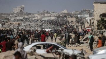 تصعيد الاحتلال يواصل المجازر: عائلات الضحايا تحمل أحباءها على الأكتاف - تفاصيل عاجلة