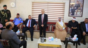 العيسوي يقدم التعازي باسم الملك وولي العهد لعشيرتي الحسبان والعبادلة