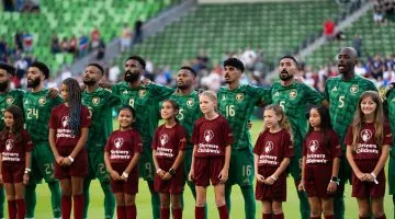 الهمامي: مواجهة بنزيما وكانتي فرصة ثمينة للتعلم
